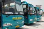 公交公司派出的大金龍客車