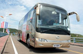 與會嘉賓乘坐大金龍豪華旅遊客車6117Y進行試乘體驗