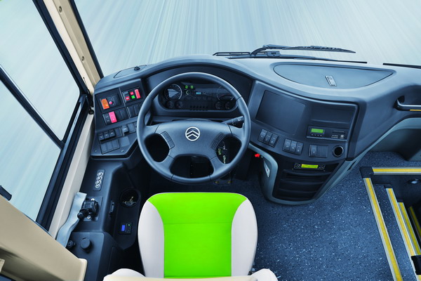 金旅XML6112JEV凱歌係列純電動客車