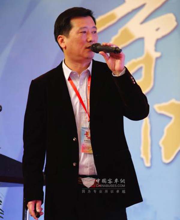 湖州市公共交通總經理鍾軍(jun) 