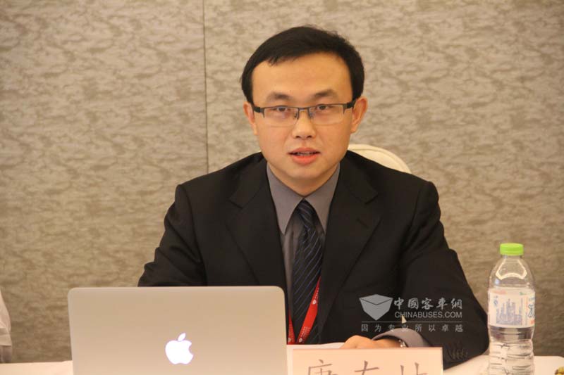 betway最新网站副主編康友林主持會議