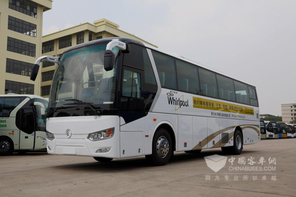 用作企業(ye) 通勤班車的金旅客車