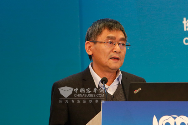張相木   工業(ye) 和信息化部裝備司司長