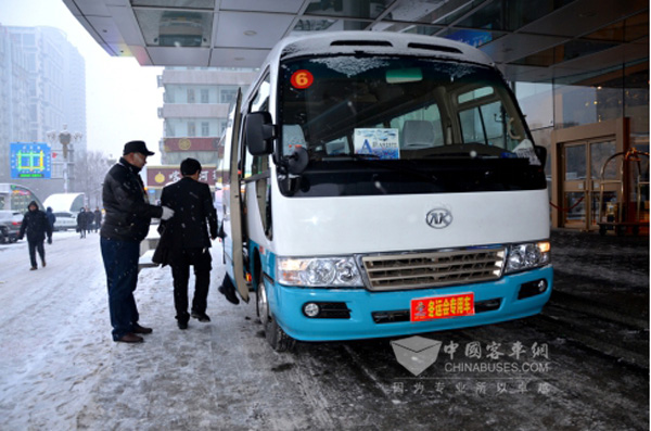 貴賓專(zhuan) 用車安凱寶斯通