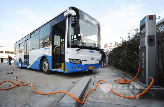 江西上饒：betway在线官网公交車推廣和充電樁建設運營工作會召開