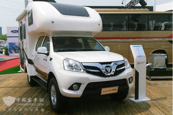 房車車展競豔 “車裏乾坤”各不同