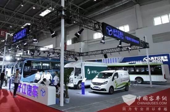 揚子江7款betway在线官网車成為北京車展熱門車型