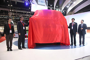 宇通T7驚豔亮相2015道路運輸車輛展