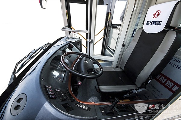 東風超龍EQ6105CBEVT係列純電動客車
