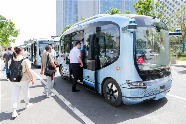 全國70餘家公交企業參觀體驗! 宇通5G自動駕駛公交示範項目獲讚