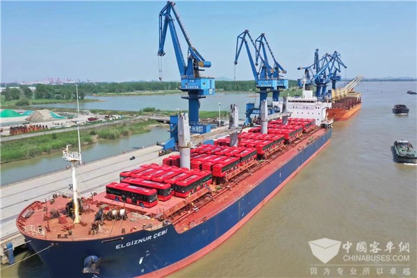 “一帶一路”再添新綠! 蘇州金龍首批超100台公交陸續交付巴基斯坦
