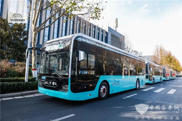 奔跑在烏茲別克斯坦的宇通betway在线官网客車