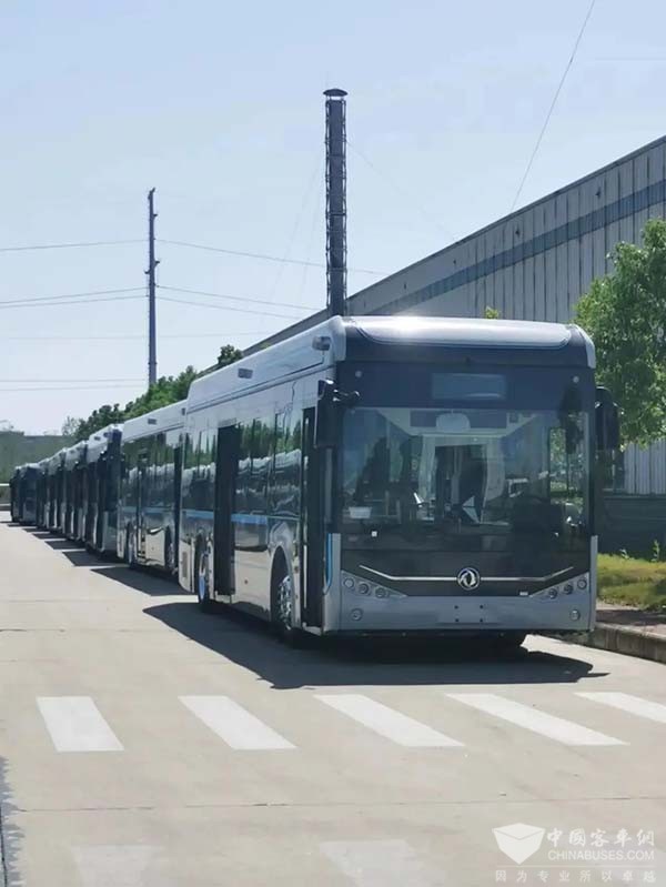 東(dong) 風汽車股份 東(dong) 風天翼 純電動 低地板城市客車