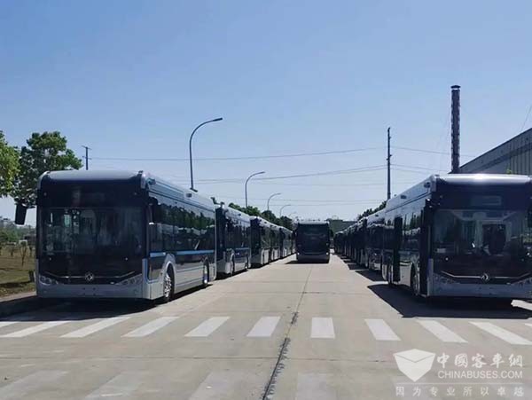 東(dong) 風汽車股份 東(dong) 風天翼 純電動 低地板城市客車