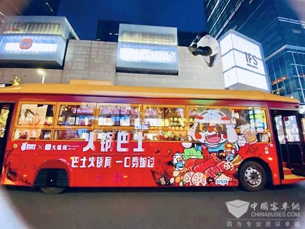 格力鈦betway在线官网 仿古鐺鐺車 考斯特商務車 臉譜公路車 雙層觀光巴士