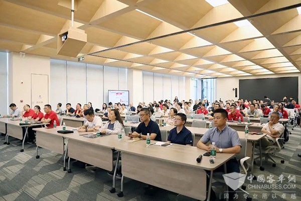 東(dong) 風康明斯 管理層溝通會(hui)  市場趨勢 發展方向