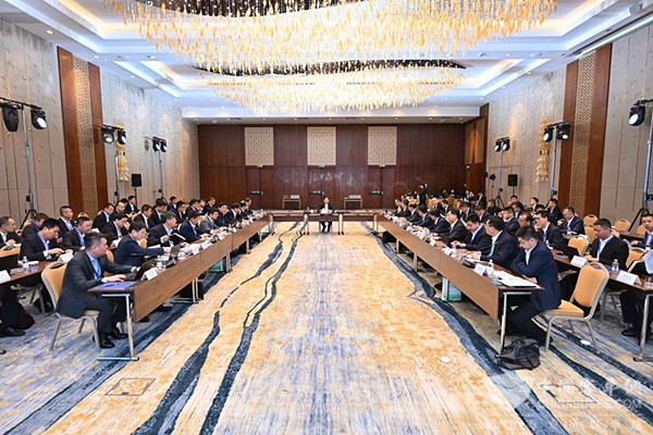  山東(dong) 重工集團 一帶一路 中亞(ya) 五國 市場戰略 研討會(hui) 