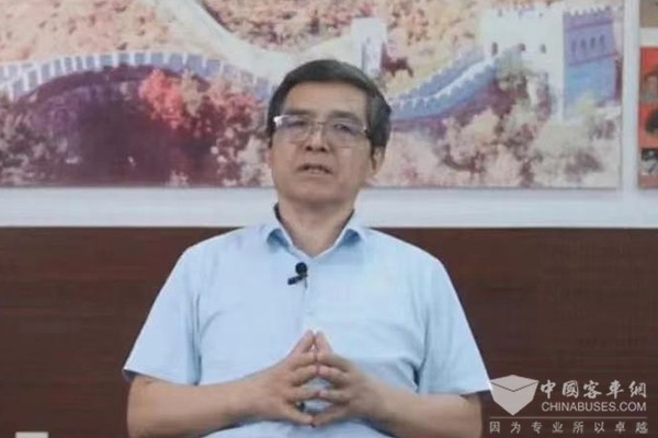 電動汽車百人會(hui)  歐陽明高 車能路雲(yun)  產(chan) 業(ye) 融合生態