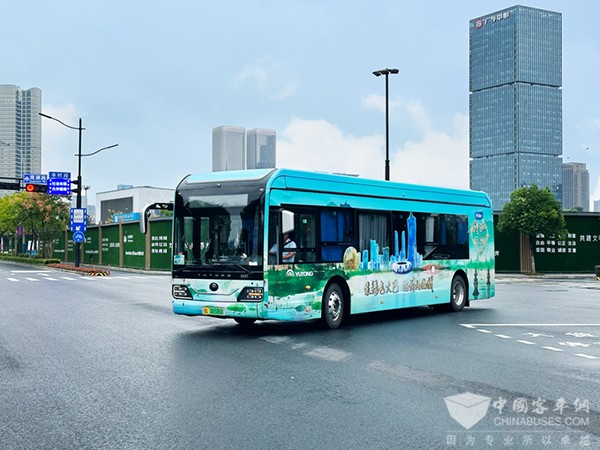 宇通客車 央視新媒體(ti)  移動轉播間