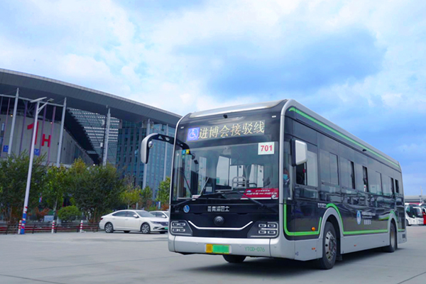 保證公交車運行安全 必須掌握車輛運行中的安全距離及其控製