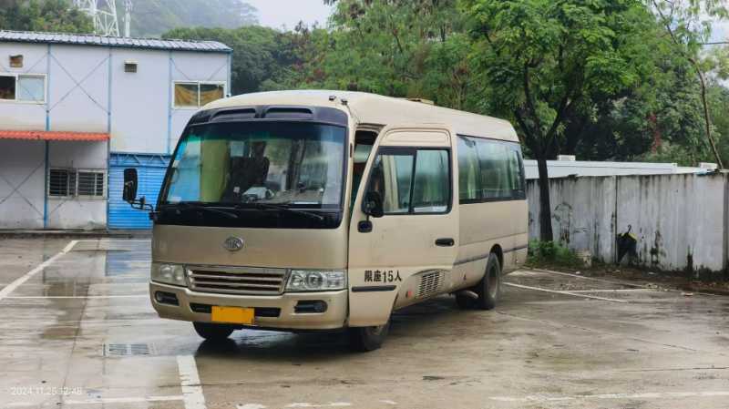 2017年1月 國五15座安凱6701營運旅遊車