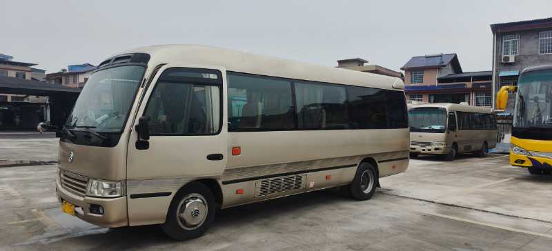 2016年4月 多台國四國五22座廈門金旅仿考旅遊車