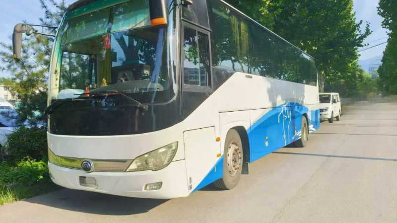 北方配置國四雙罐45座天然氣宇通6110旅遊車