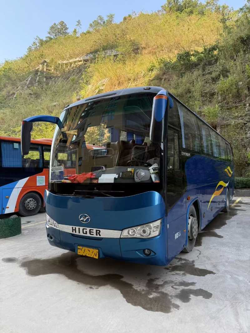 51座海格6112旅遊車