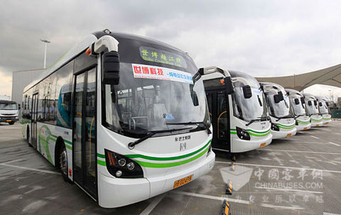 服務世博會(hui) 的申沃電動公交車