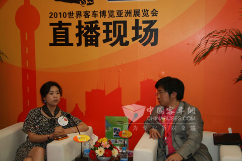 上海萬(wan) 耀企龍副總經理胡宇紅做客betway最新网站直播間