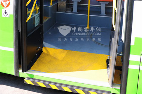 118輛大金龍無障礙公交車投入亞(ya) 運服務