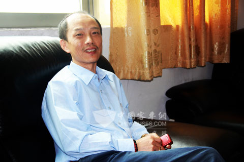 江門汽運集團新會(hui) 總站站長曾偉(wei) 強