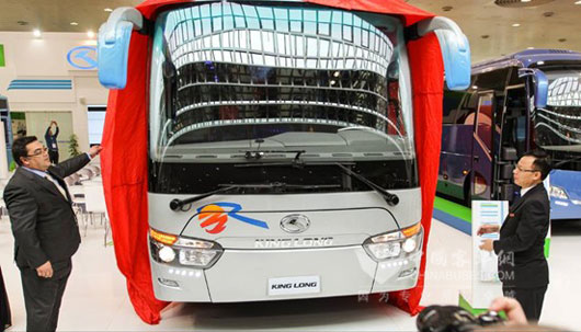領導與(yu) 嘉賓為(wei) 新車揭幕