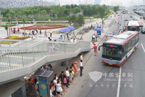 服務北京奧運會(hui) 的公交車