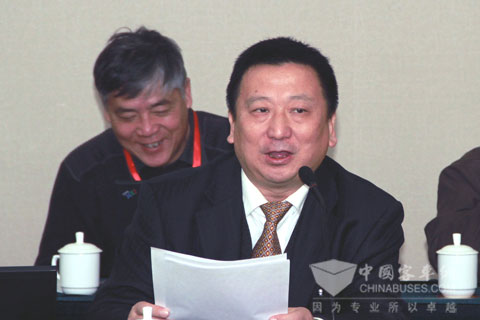 深圳市運發集團資產(chan) 機務部部長於(yu) 懷勇