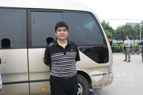 洛陽市匯賓汽車旅遊公司創始人郝豐(feng) 樂(le) 
