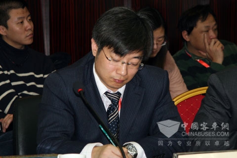 影響中國客車業係列活動--市場論壇篇