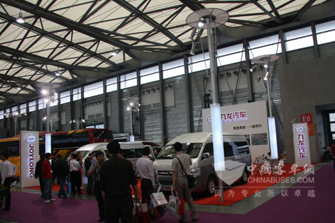 九龍汽車展台全景