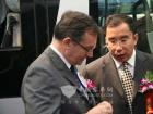中通客車副總於春印與嘉賓交談