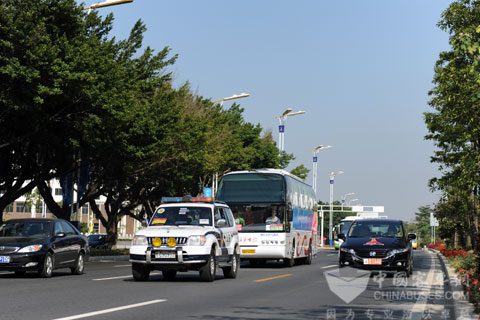 服務廣州亞(ya) 運 青年客車盡顯王者風範