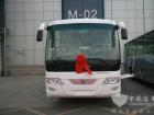 首批交付勝利油田的BJ6103係列豪華客車