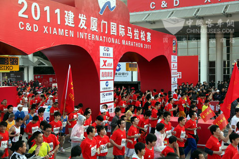 2011廈門國際馬拉鬆賽激情開跑