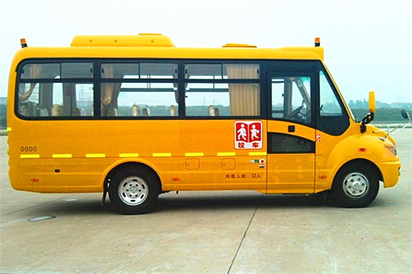 東風DFH6660B小學生專用校車（柴油國五24-32座）