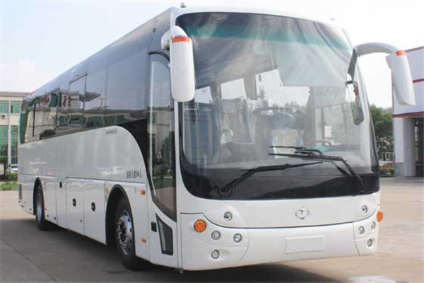沂星SDL6122EVL旅遊客車（純電動33-54座）