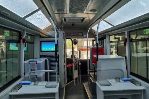 福田歐輝BJ5180XYLEV醫療車（純電動2-9座）
