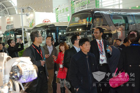 客車行業(ye) 全景展示，betway在线官网客車成焦點