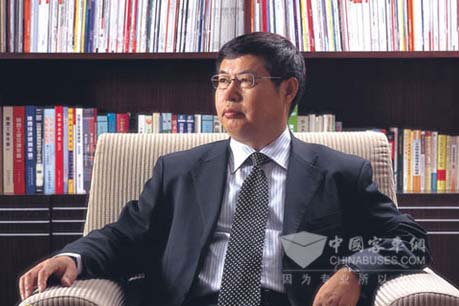全國人大代表、陝西法士特汽車傳(chuan) 動集團有限責任公司董事長李大開