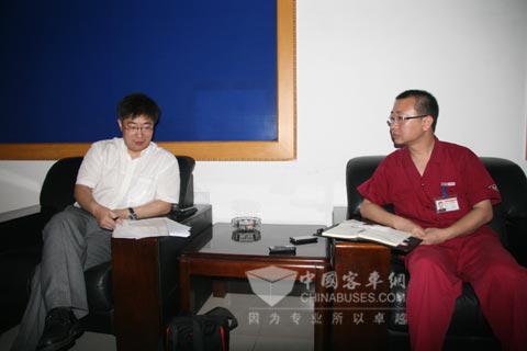 江淮商用車底盤營銷公司副總經理高軍(jun) 在接受betway最新网站采訪